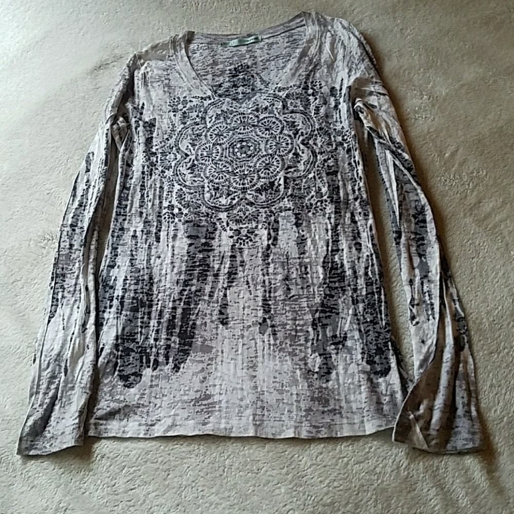 Maurices Long Sleeve Tee